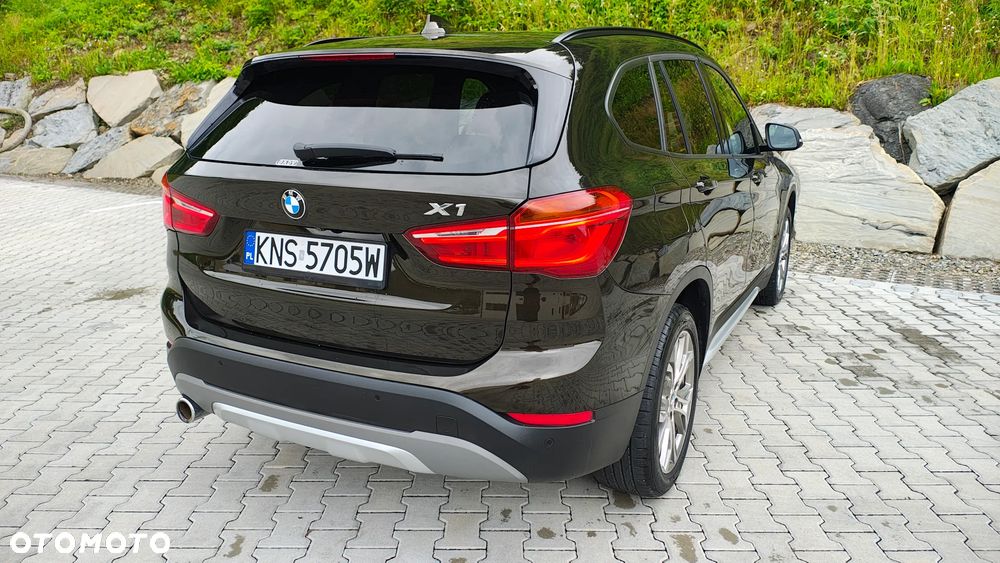 BMW X1 xDrive18d xLine - 4