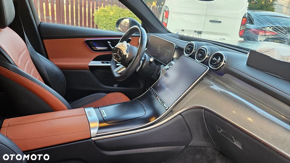 Mercedes-Benz GLC - 33