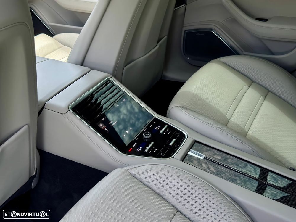 Porsche Panamera Turbo - 16