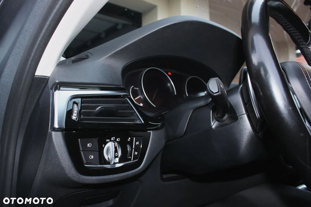 BMW Seria 5 518d Sport Line - 14