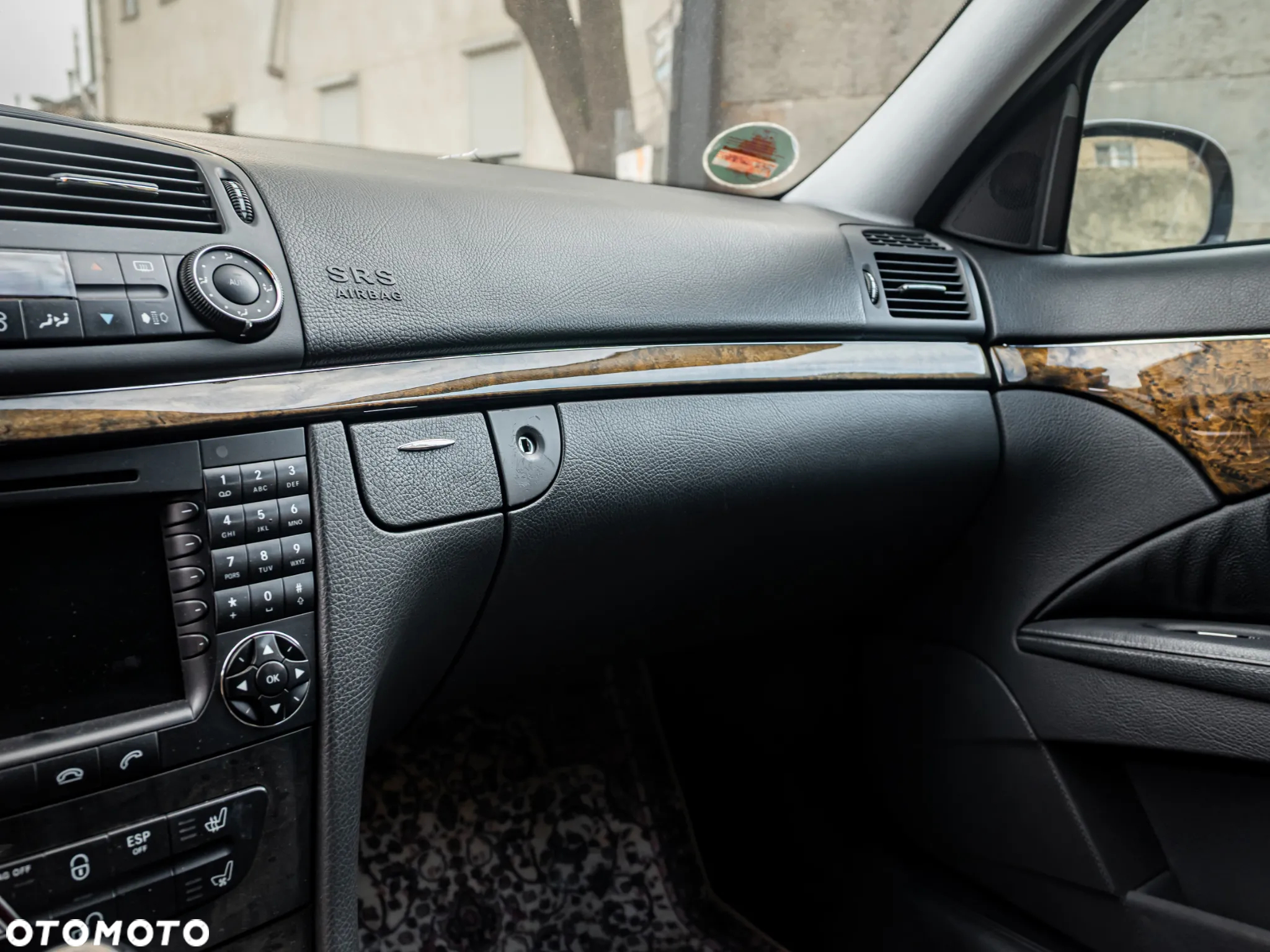 Mercedes-Benz Klasa E 320 T Avantgarde - 21