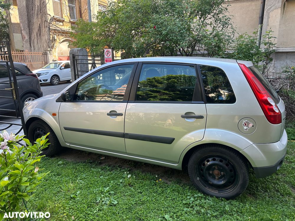Ford Fiesta 1.4i Comfort - 4