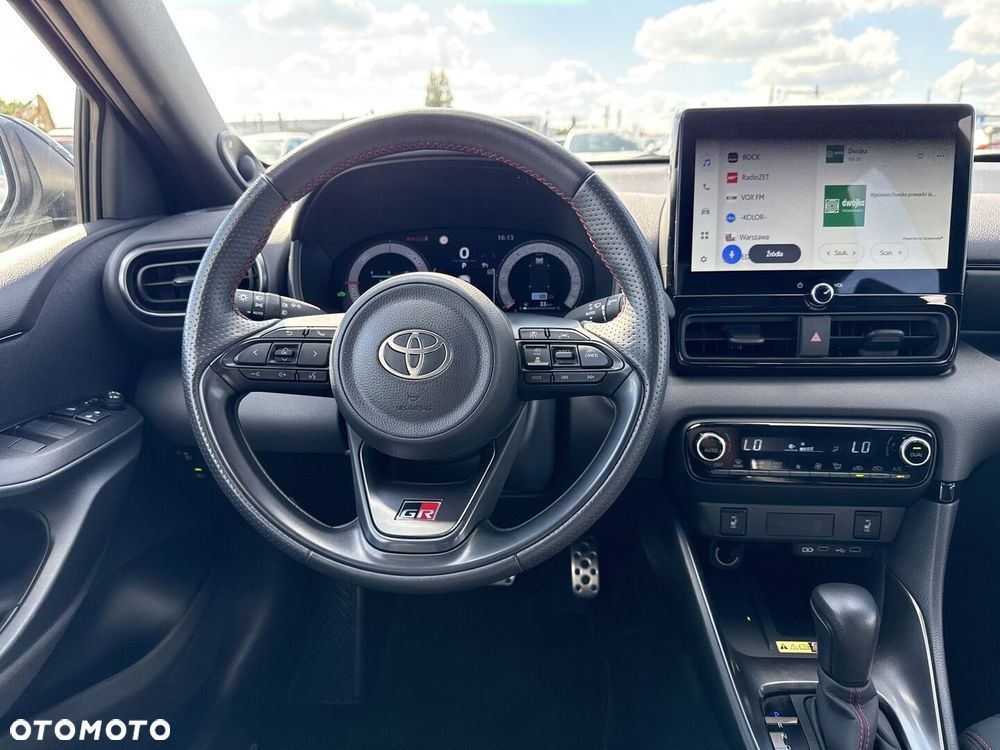 Toyota Yaris Hybrid 1.5 GR Sport - 13