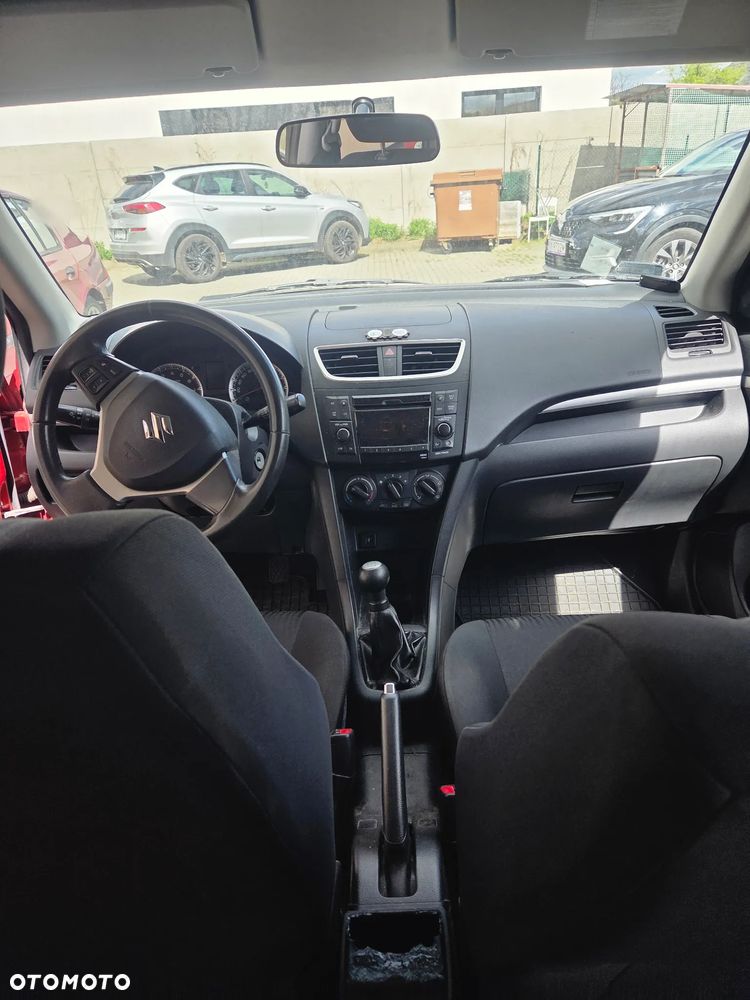 Suzuki Swift 1.2 Club - 10