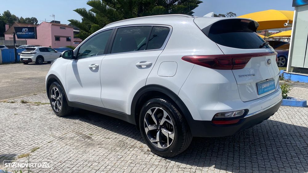 Kia Sportage 1.6 CRDI ISG Urban - 11