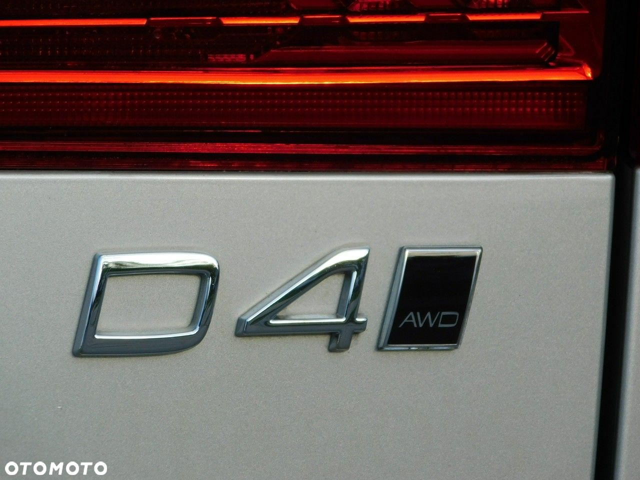 Volvo XC 60 D4 AWD Momentum Pro - 26