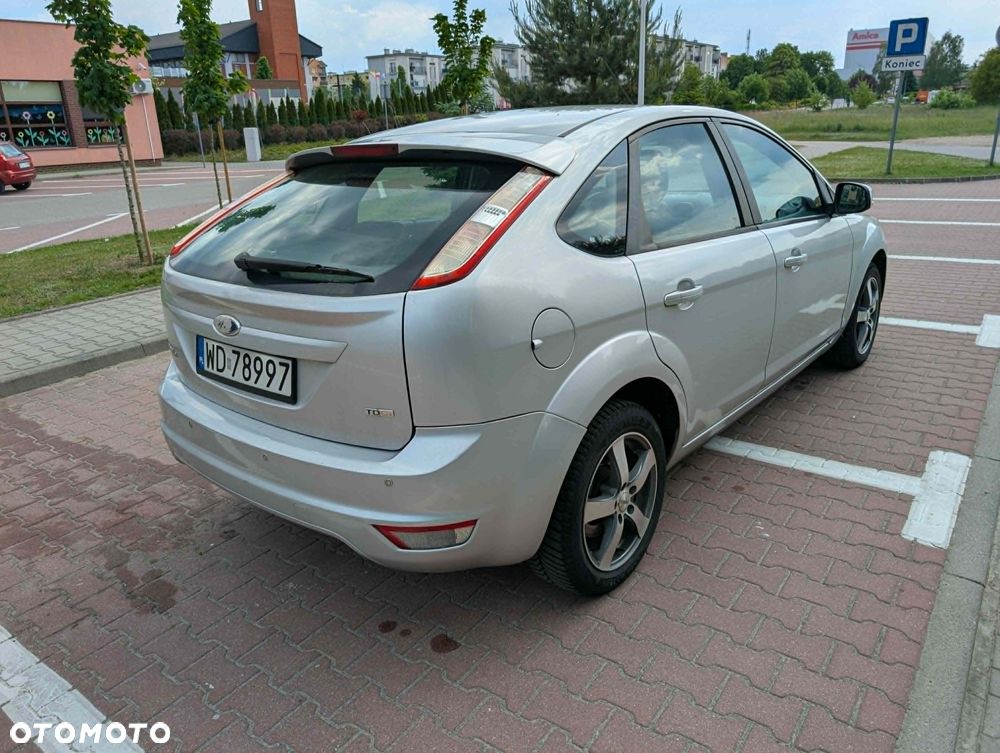 Ford Focus 2.0 TDCi Ghia DPF - 3