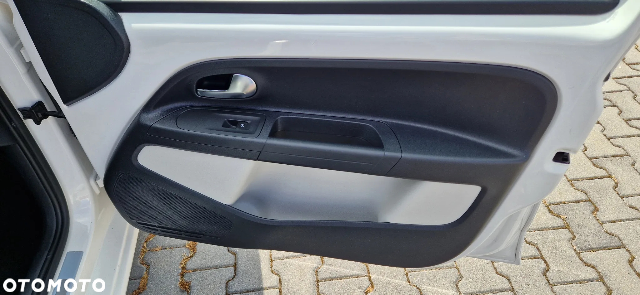 Volkswagen up! cheer - 7