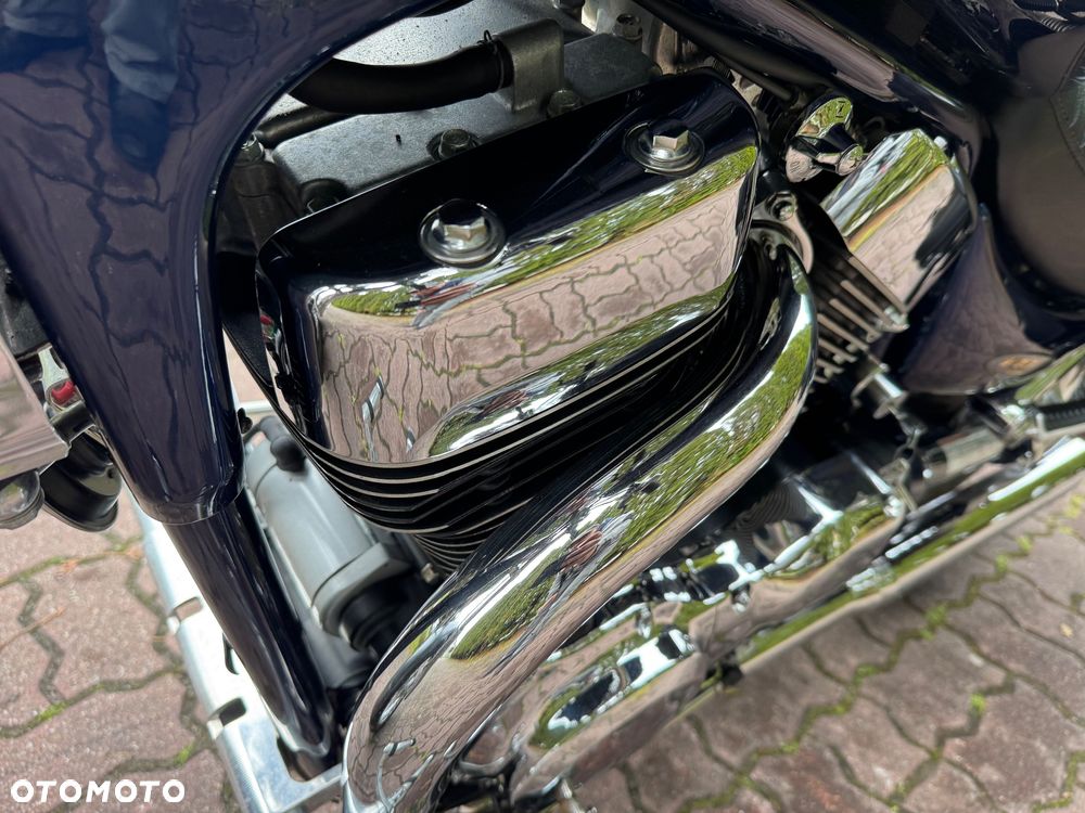 Suzuki Intruder - 20