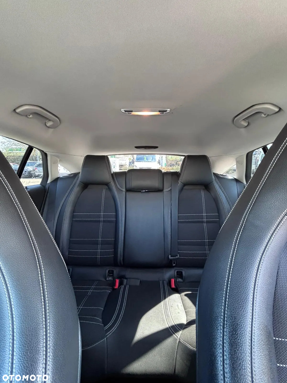 Mercedes-Benz CLA 180 d - 16
