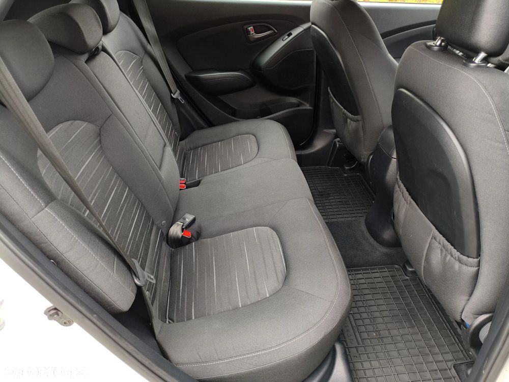 Hyundai ix35 1.6 2WD Fifa World Cup Edition - 13