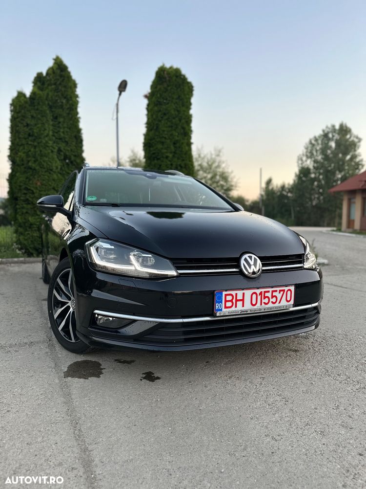 Volkswagen Golf - 2
