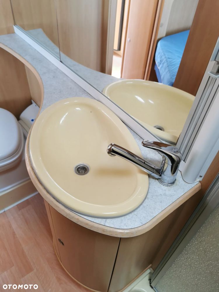 Dethleffs Camper - 10