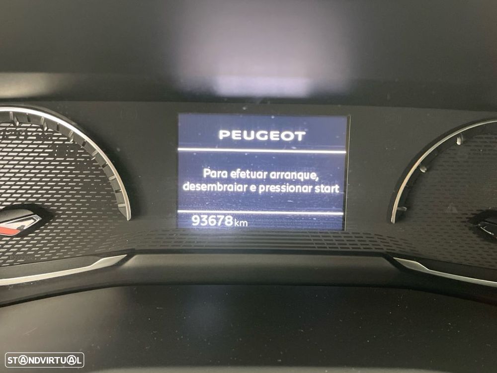 Peugeot 208 1.2 PureTech Allure Pack - 9