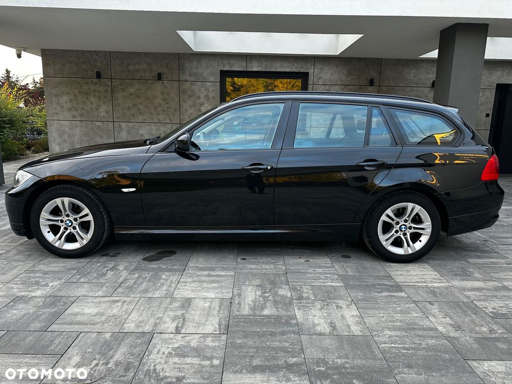 BMW Seria 3 318i - 5