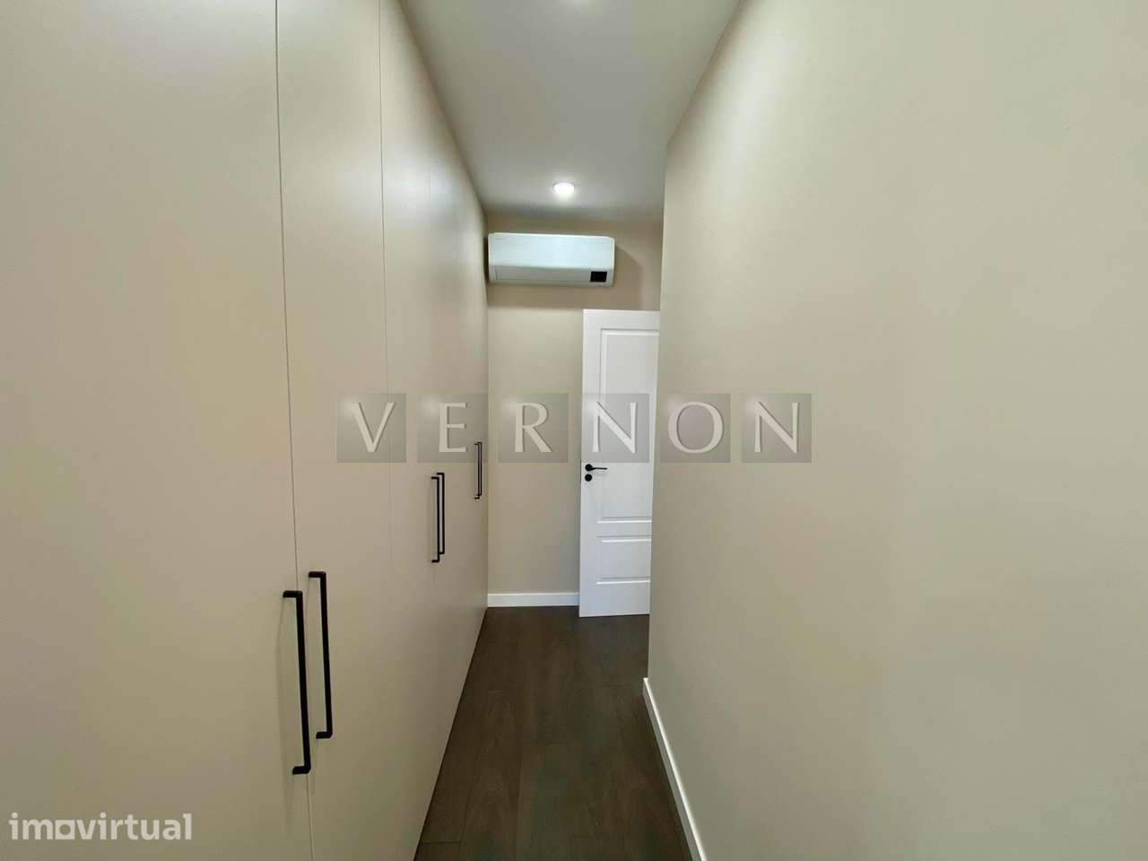 Exclusivo Apartamento T2+1 com Vista Mar em Armação de Pêra - Grande imagem: 5/25