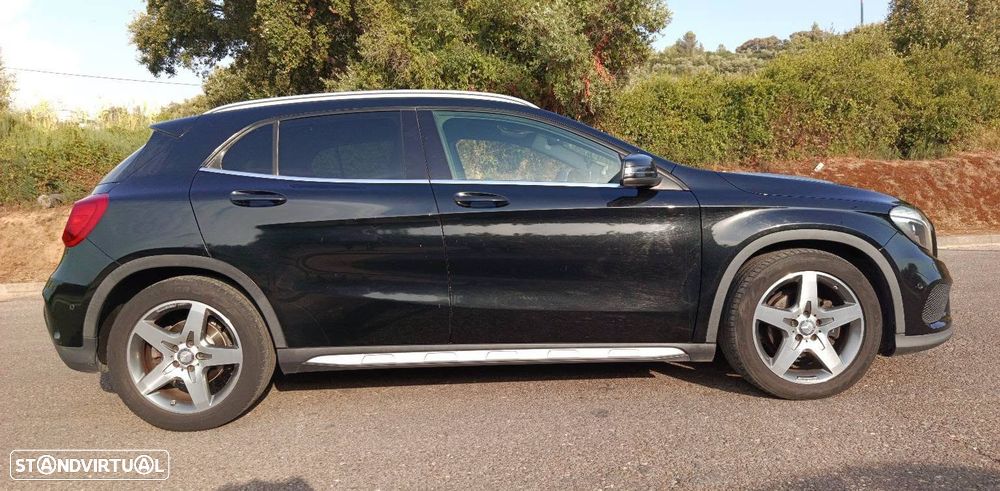 Mercedes-Benz GLA 200 d AMG Line - 4
