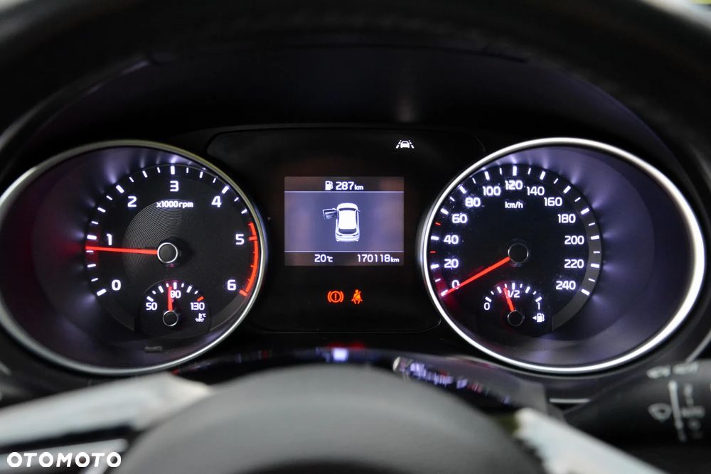 Kia Ceed - 28