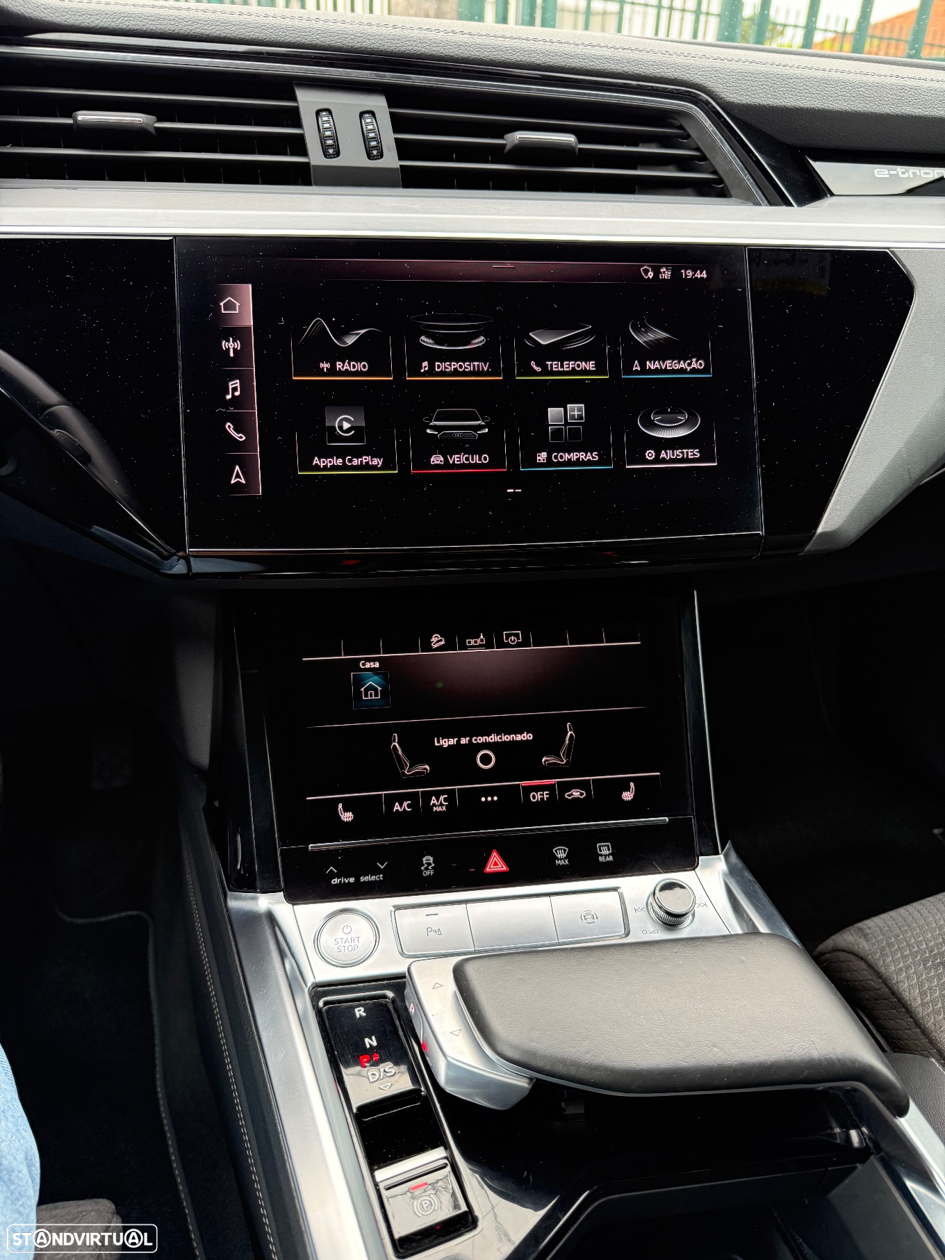Audi e-tron 50 quattro S line - 11