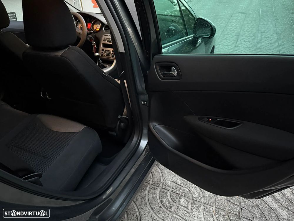 Peugeot 308 SW 1.6 e-HDi Active CVM6 - 18