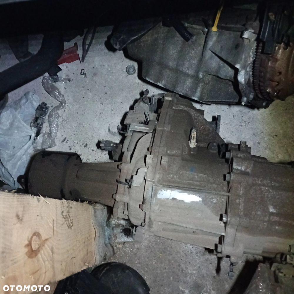 Reduktor skrzyni biegów Navara D23 2,3DCI automat - 1