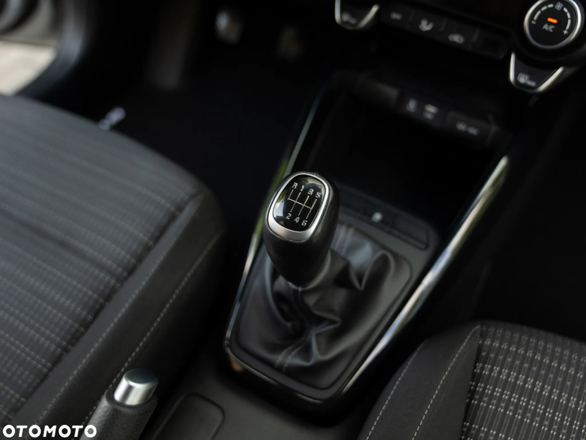 Kia Stonic 1.4 XL - 39