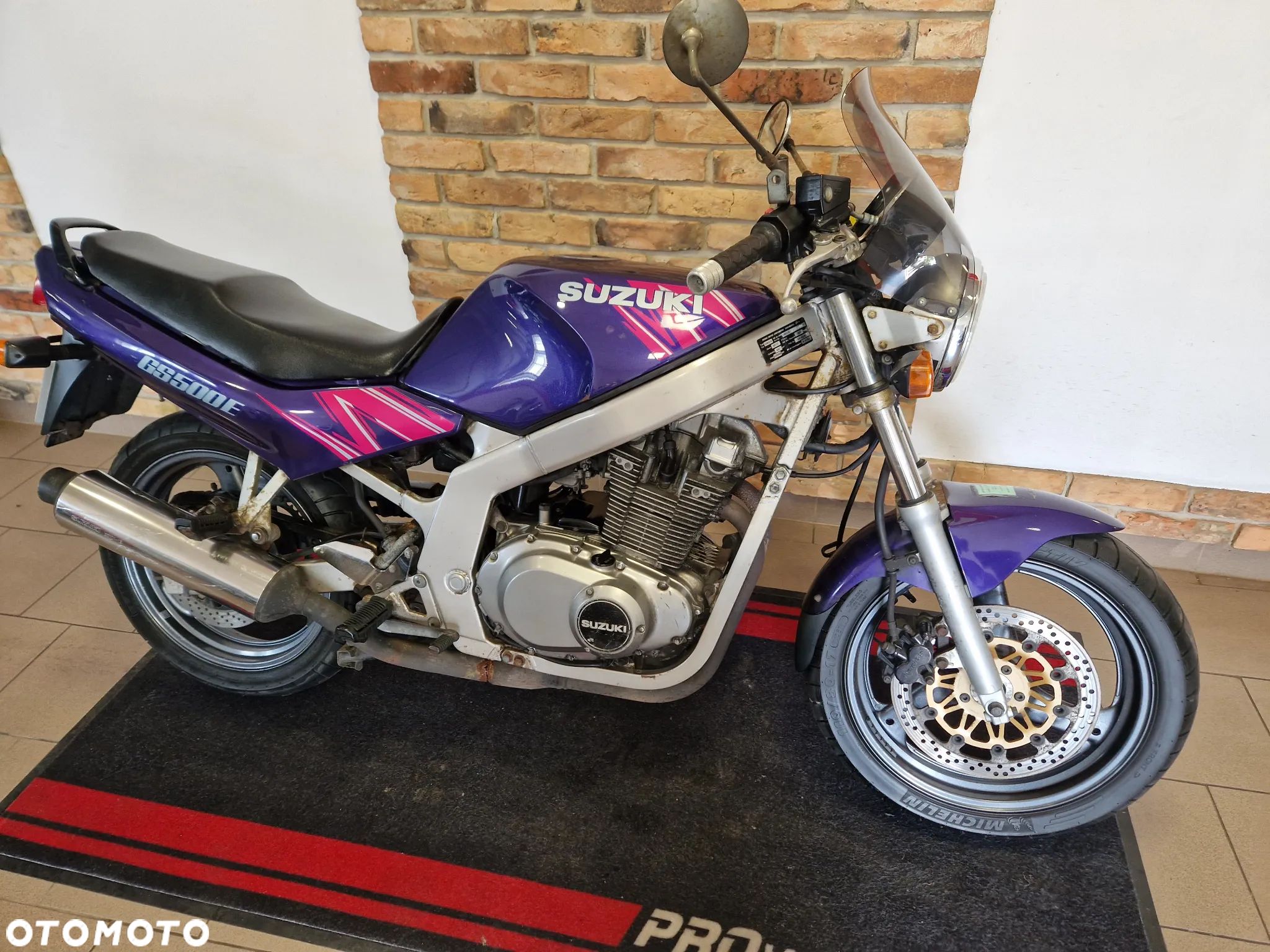 Suzuki GS - 1
