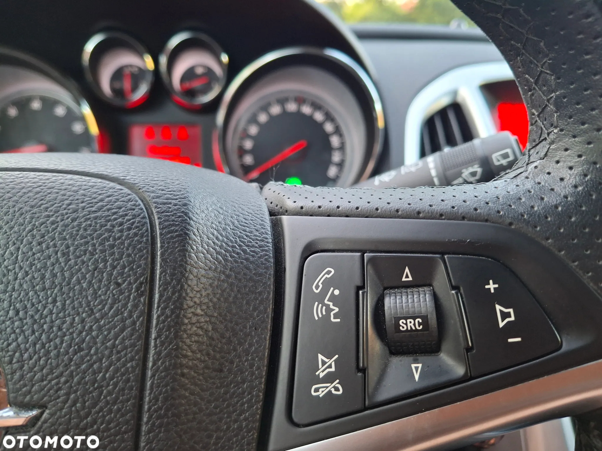 Opel Astra 1.4 Turbo Cosmo - 21