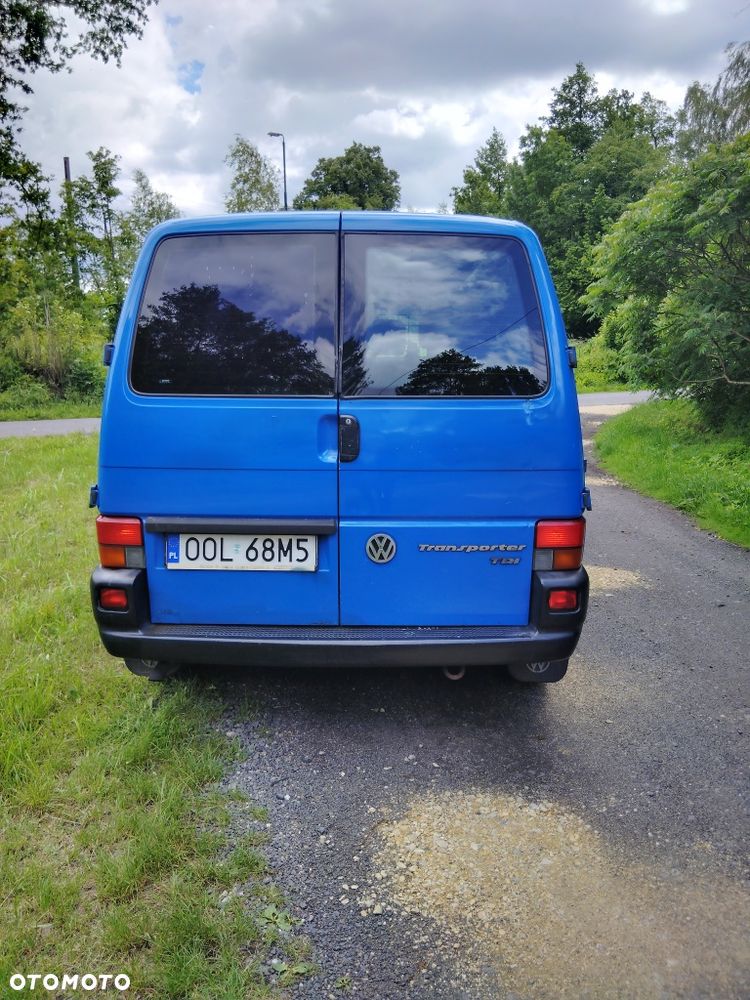 Volkswagen Transporter - 2