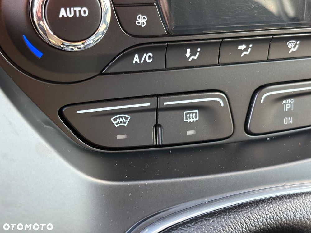 Ford Grand C-MAX 2.0 TDCi Edition - 20