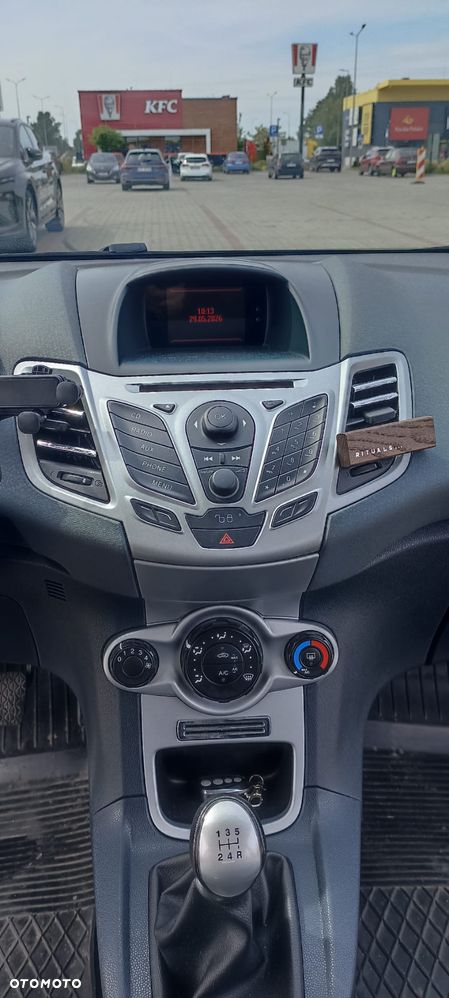 Ford Fiesta 1.25 Champions Edition - 7