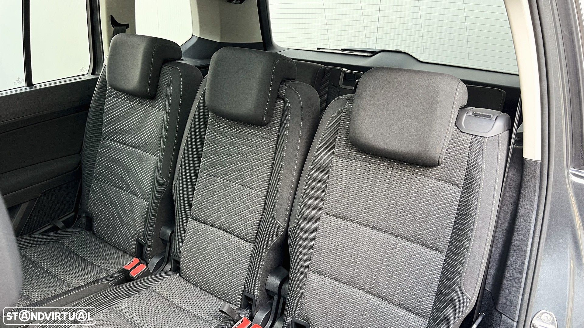 VW Touran 1.6 TDI Confortline DSG - 28