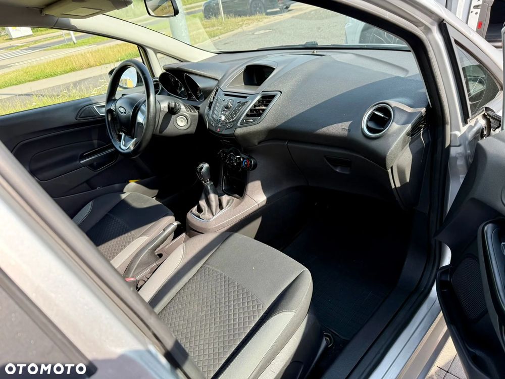 Ford Fiesta 1.25 Ambiente EU5 - 6