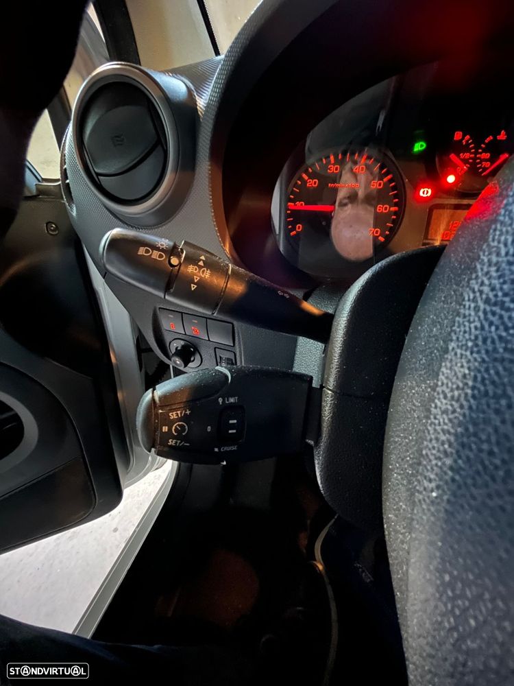 Peugeot Partner 1.6 BlueHDi L1 Premium 3L - 16