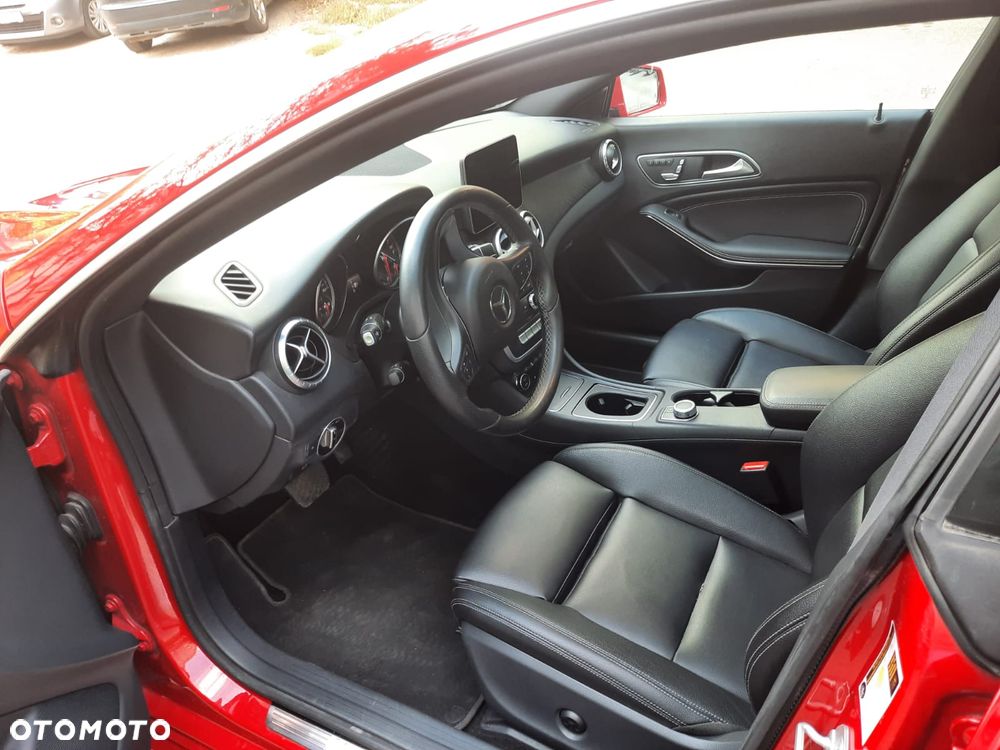 Mercedes-Benz CLA 250 4Matic 7G-DCT UrbanStyle Edition - 5