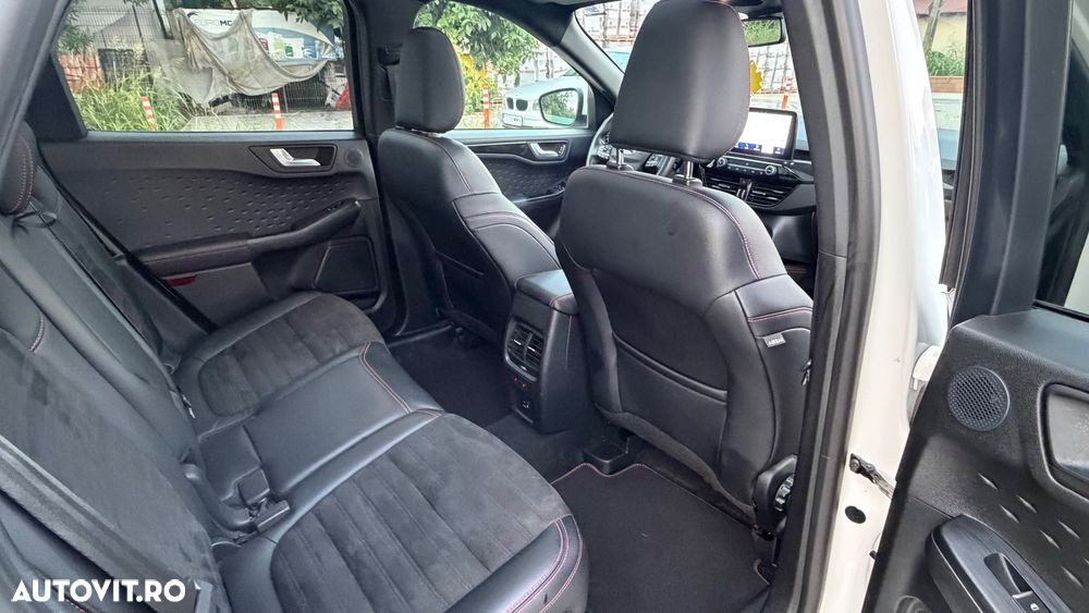 Ford Kuga - 24