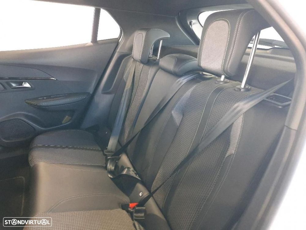 Peugeot 2008 1.5 BlueHDi GT EAT8 - 6
