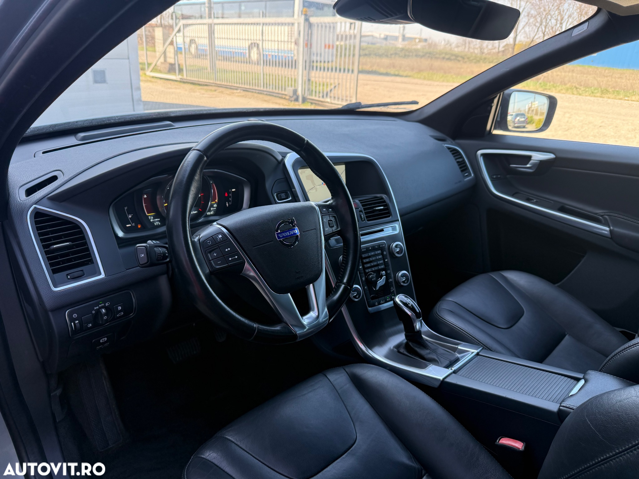 Volvo XC 60 D5 AWD Aut. Summum - 35