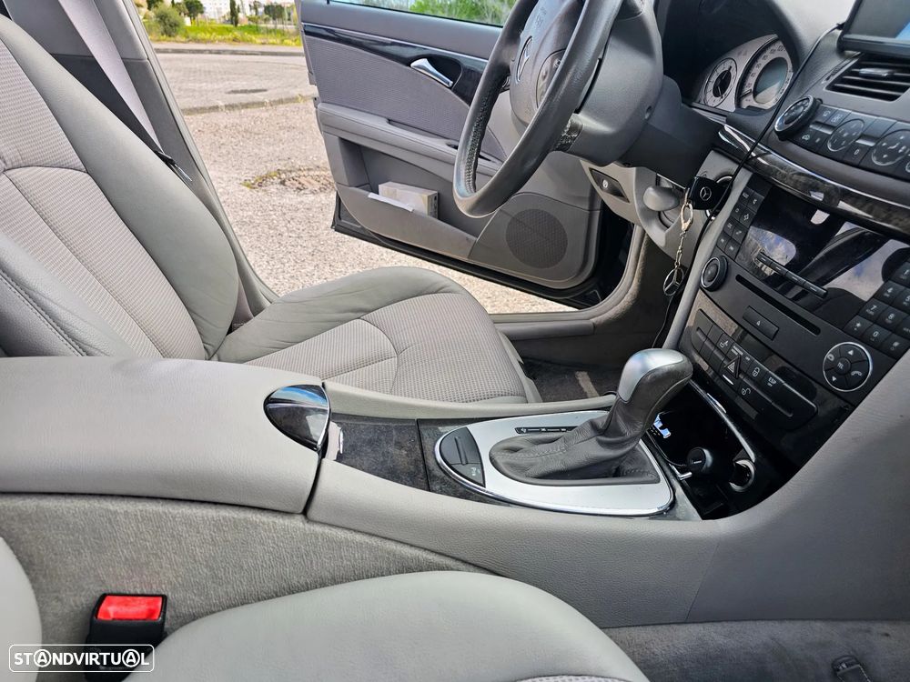 Mercedes-Benz E 220 CDI Auto Avantgarde - 23
