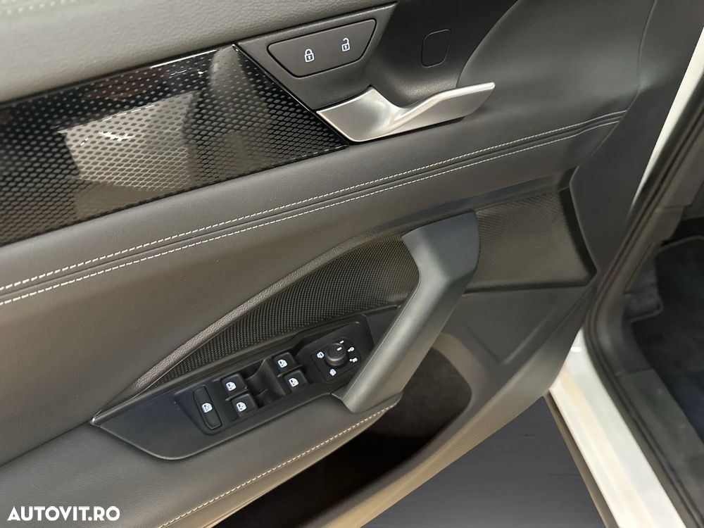 Volkswagen Tayron 2.0 TDI SCR 4MOTION DSG Life - 11