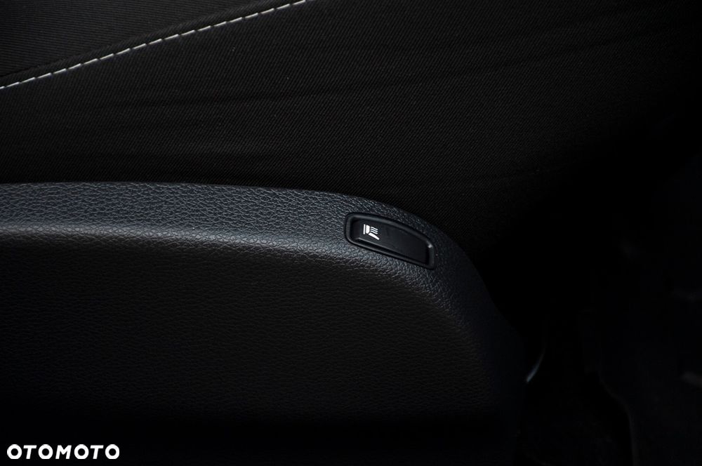 Dacia Duster dCi 110 FAP 4x2 EDC Blackshadow - 37