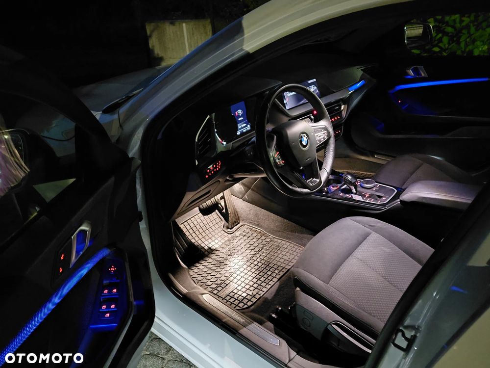 BMW Seria 1 - 19