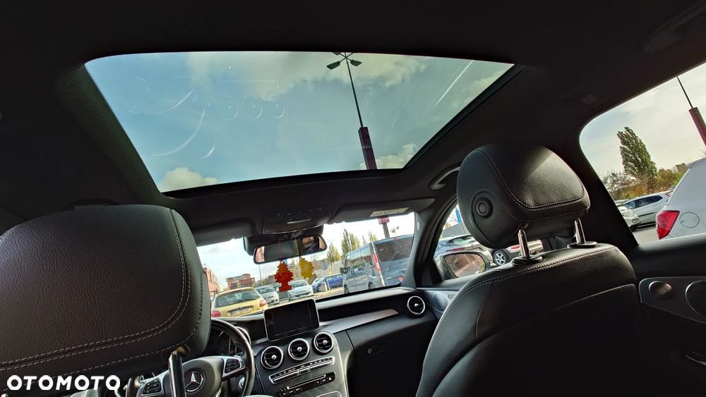 Mercedes-Benz Klasa C 200 9G-TRONIC AMG Line - 36