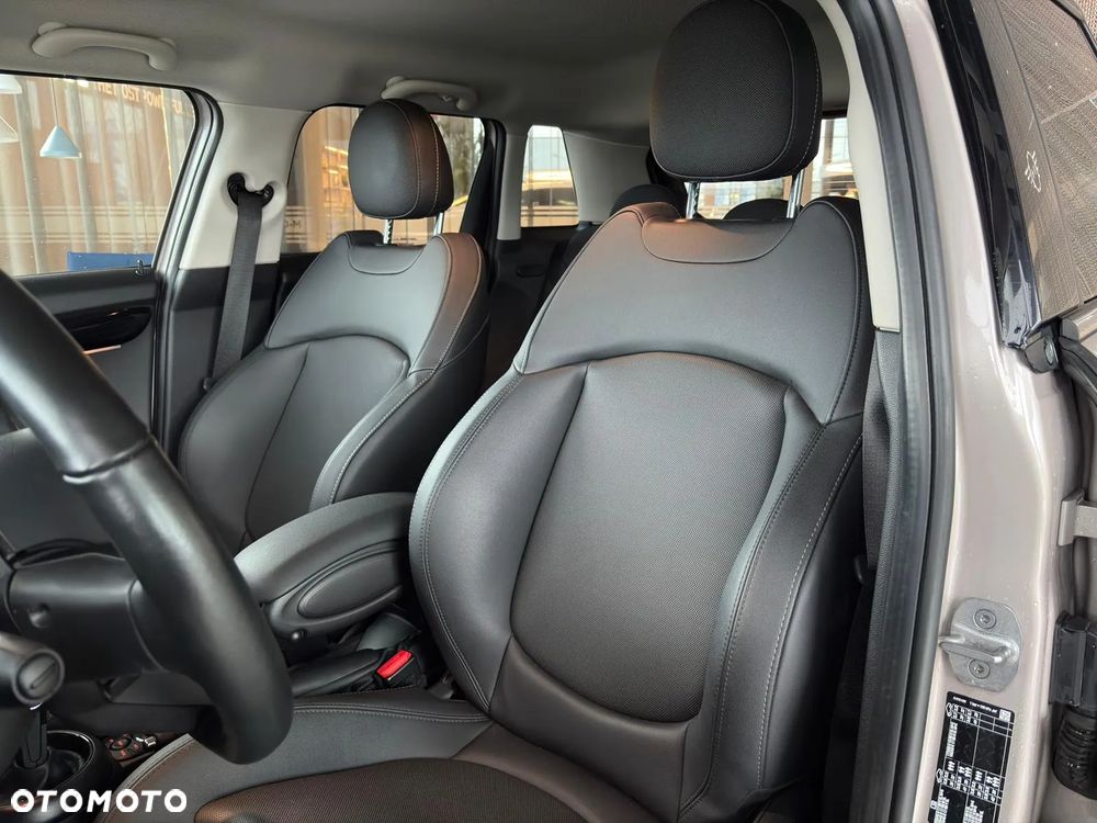 MINI Cooper Classic Trim - 19