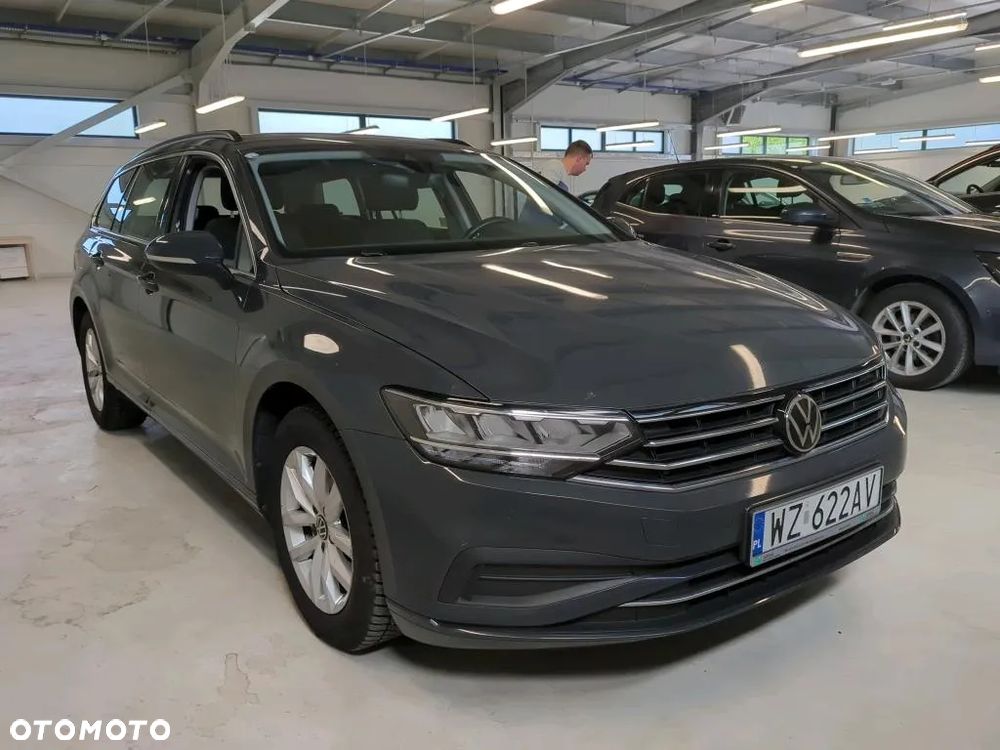 Volkswagen Passat - 2