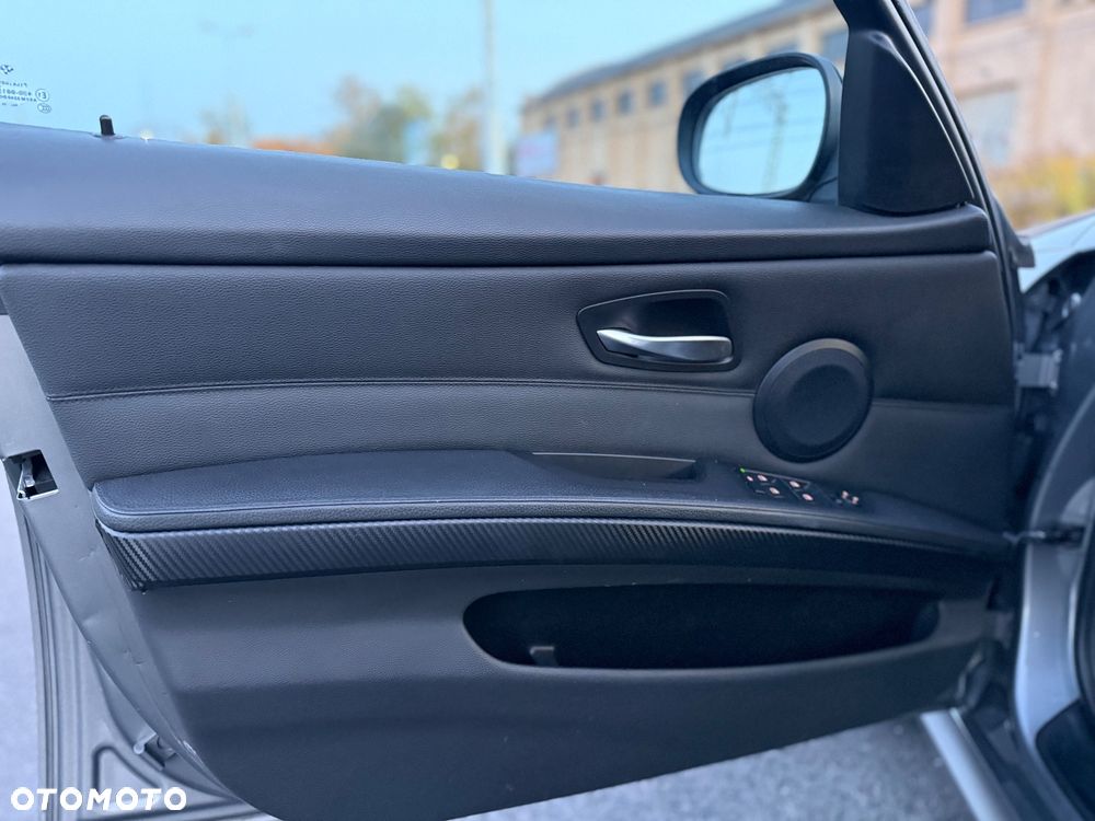 BMW Seria 3 320d - 22