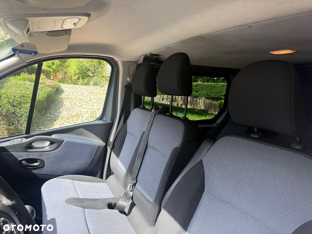 Opel Vivaro - 8