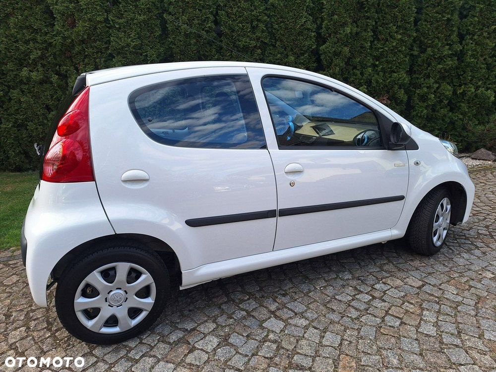 Peugeot 107 70 Millesim 200 - 28