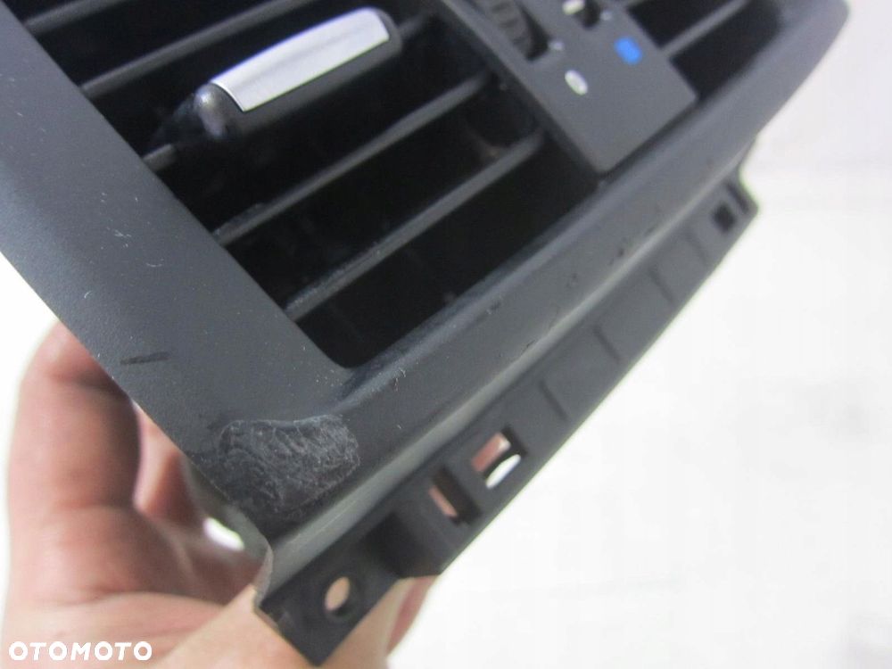 BMW X3 F25 X4 F26 KRATKA WLOTU NAWIEWU POWIETRZA TYLNA TYŁ 9200888 - 5
