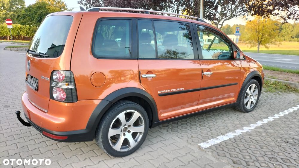 Volkswagen Touran - 7